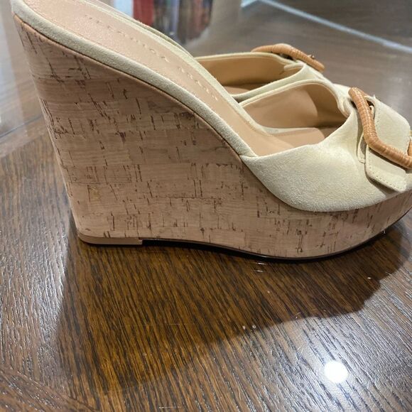 Veronica Beard Wedges Cream - Picture 4 of 6